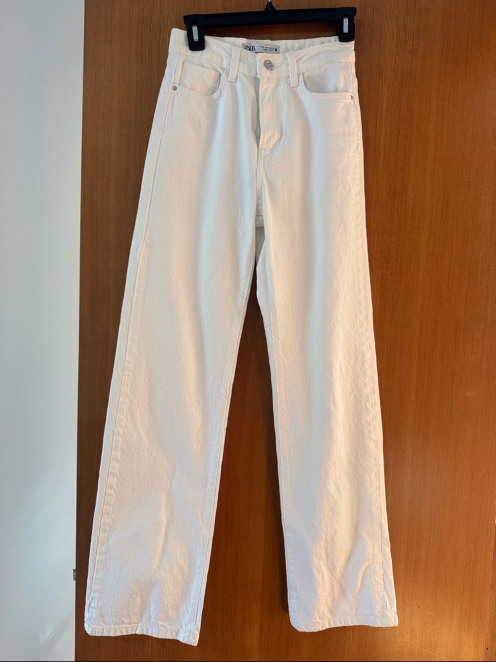 Zara Off-White High-Rise Jeans